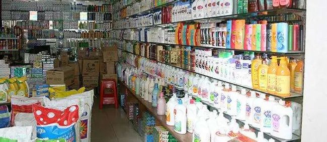 销售过期食品的法律风险与社会责任